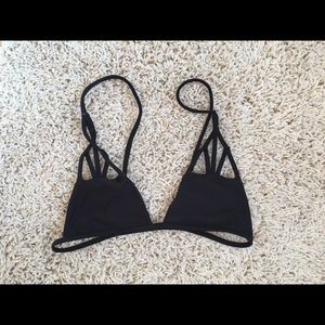 Black Acacia santorini top